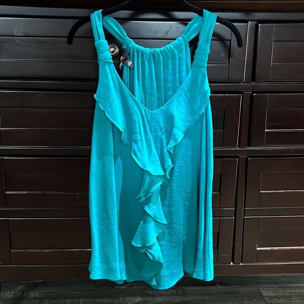 Iz Byer women’s tank, beautiful turquoise color